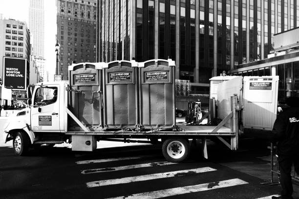 Best Luxury portable toilet rental  in North Webster, IN